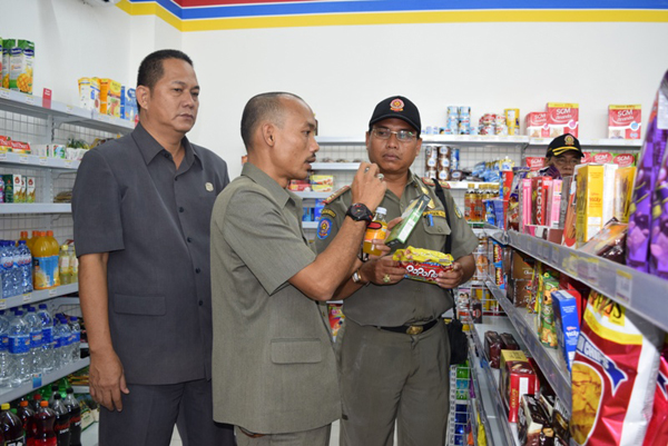 Komisi A DPRD Sintang Sidak Indomaret (8)