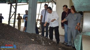 Rombongan Melihat Kernil