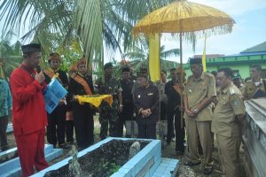 Bupati dan Forkorpinda Saat Ziarah Ke Makam Raja