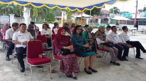 Ketua TP-PKK Kabupaten Sintang, Ny. Rosinta Askiman Saat Membuka OP di Geleri Pasar Seni