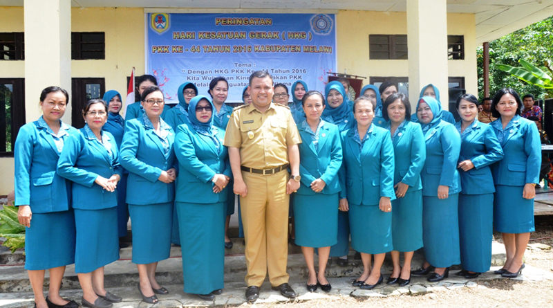 KOMITMEN. Wakil Bupati Melawi berfoto bersama pengurus PKK Kabupaten Melawi dalam komitmennya mendukung gerakan PKK untuk lebih maju dan berkembang