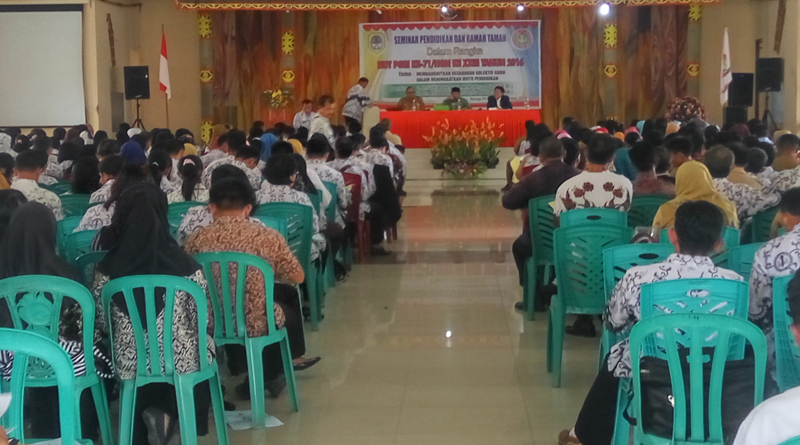 antusias-ratusan-guru-dari-berbagai-desa-dan-kecamtan-di-kabupaten-melawi-antusias-mengikuti-seminar-pendidikan-di-pendopo-rumh-jabatan-bupati-melawi-2