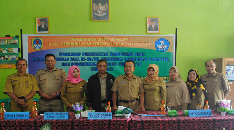 Kabid Dikdas Disdik Melawi Hasan Basri bersama usai gelar pembukaan workshop--- SD 06 Nanga Pinoh For Rakyat Kalbar