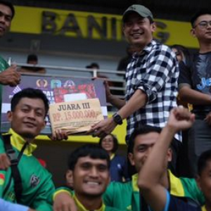 Screenshot 2023-12-01 at 22-20-04 Florensius Ronny (@florensiusronny_official) • Foto dan video Instagram