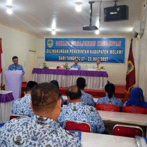 Pembukaan kegiatan Diklat Kearsifan yang dilaksanakan BKPSDM Melawi---dedi Irawan