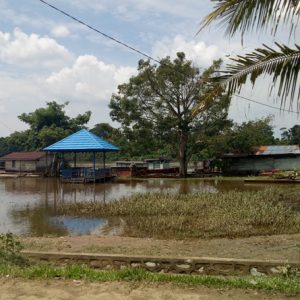 Salah satu lokasi di Desa Paal yang sebelumnya terkena banjir mengalami penyurutan (1)