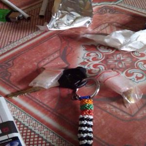 Barang bukti yang berhasil diamankan Polsek Tanah Pinoh berupa satu paket sabu utuh dan satu paket yang sudah teroakai setengah serta barang bukti lainnya—Polsek For Rakyat Kalbar