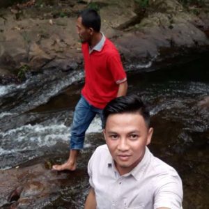 Pendamping Desa Ketika melihat lokasi air terjun yang berada di Desa Poring Kecamatan nanga Pinoh---Pendamping Desa For Rakyat Kalbar