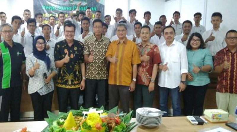 PhotoGrid_1538532027801_crop_910x409-640x288