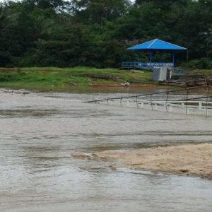 Jembatan Sungai Cina yang roboh