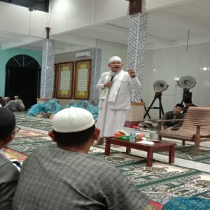 Ustadz Moch Hedi wan(1)