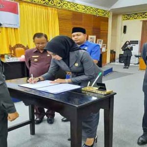 Bupati Melawi (2)